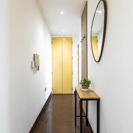 Luxury 2-Bed In Central Mk By Valore Property Services Milton Keynes Exterior photo