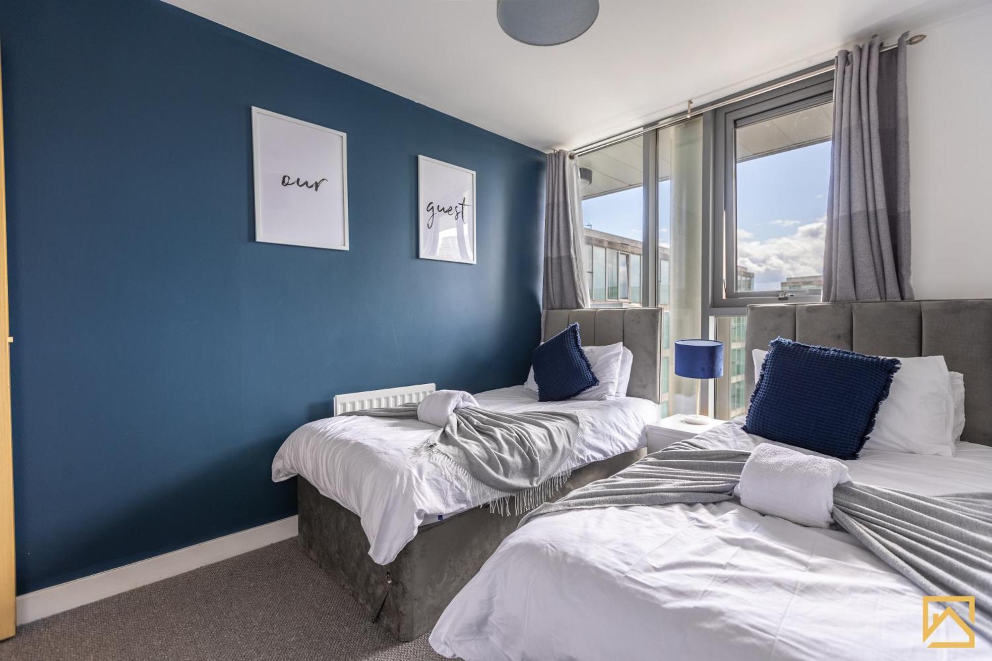 Luxury 2-bed In Mk By Valore Services Apartment