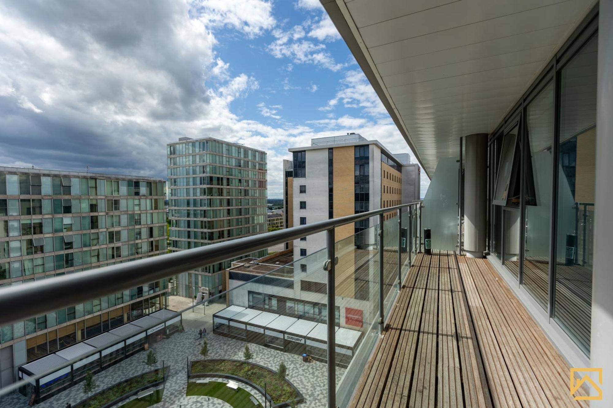Luxury 2-bed In Mk By Valore Services Apartment Milton Keynes