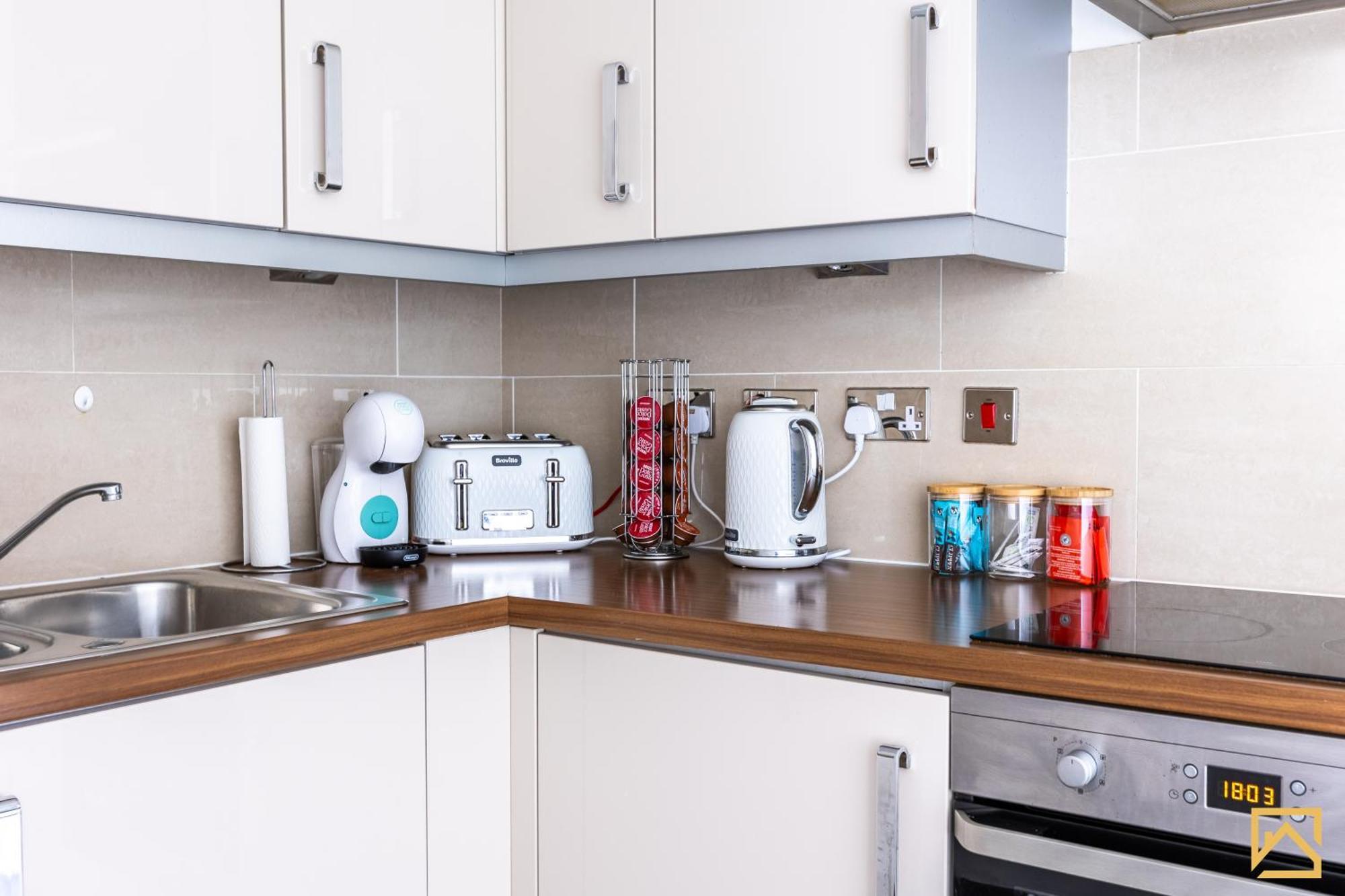 Luxury 2-bed In Mk By Valore Services Apartment Milton Keynes