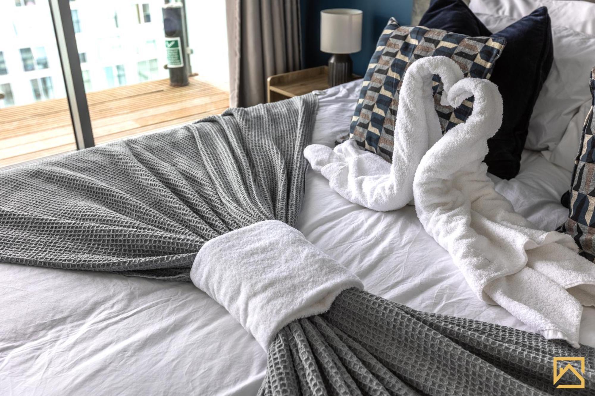 Apartment Luxury 2-bed In Mk By Valore Services Milton Keynes